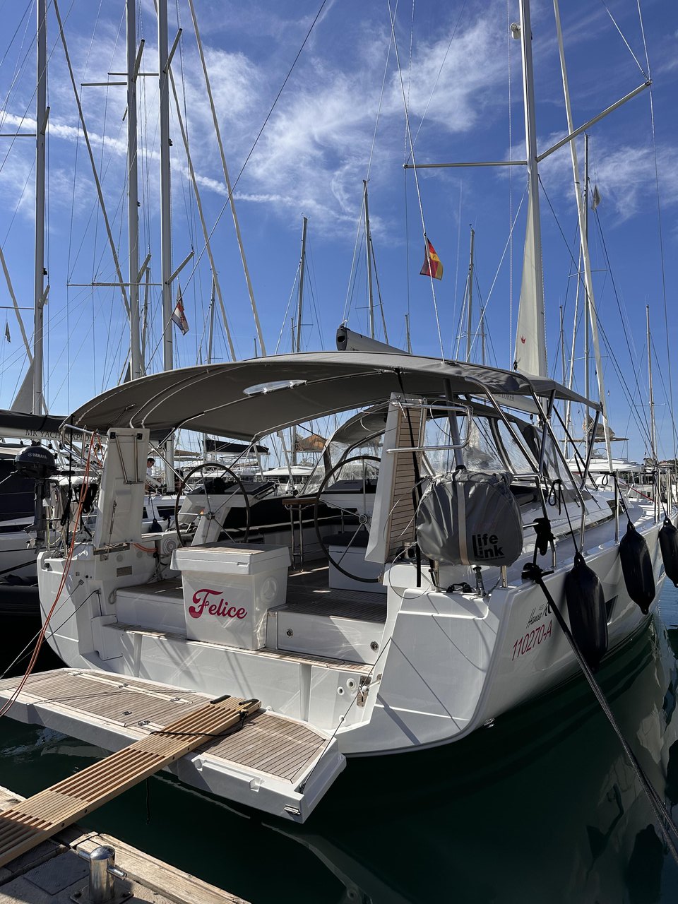 Hanse 460 - 3 cab Top image
