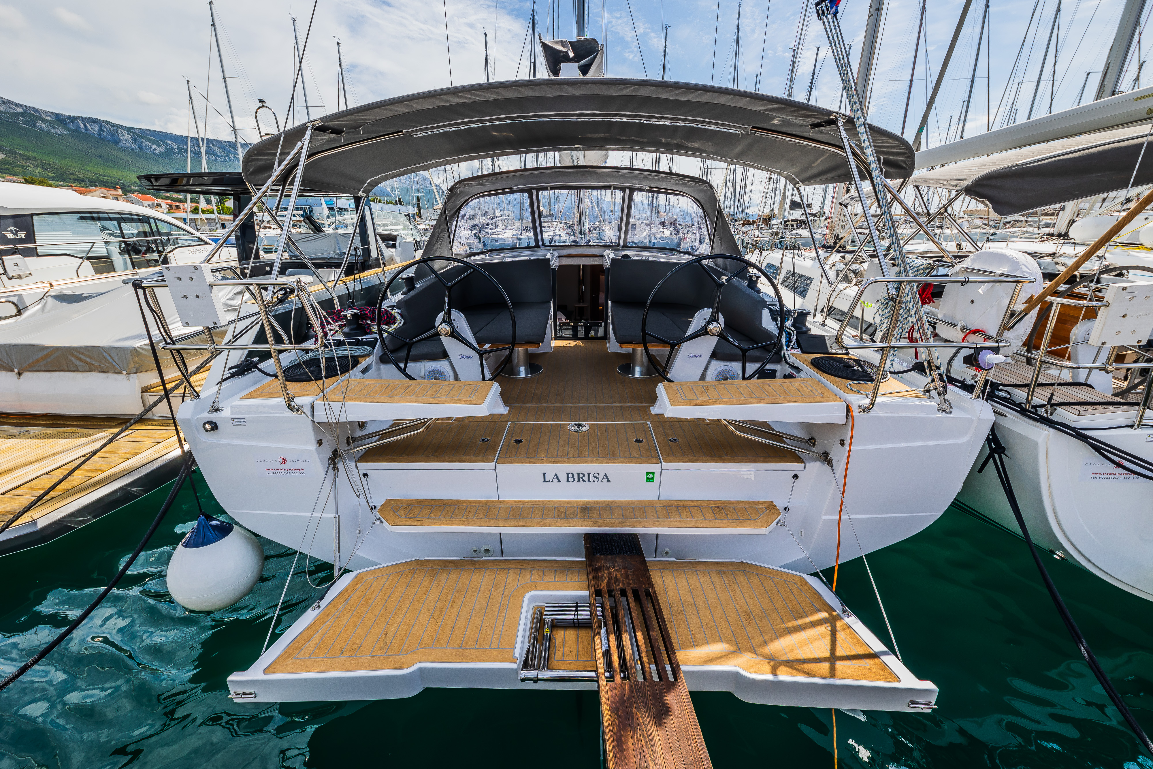 Hanse 410 Top image