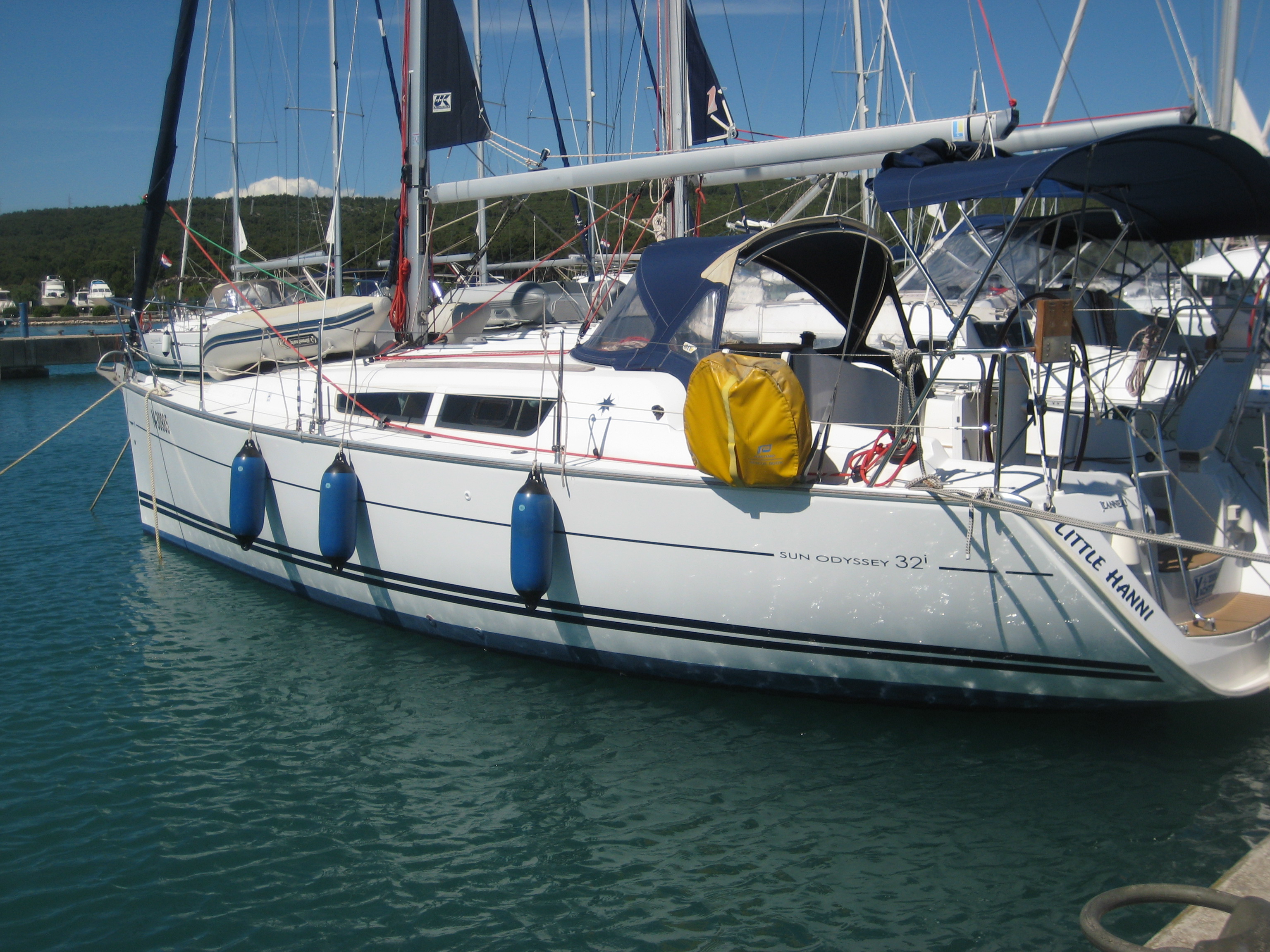 Sun Odyssey 32i Top image