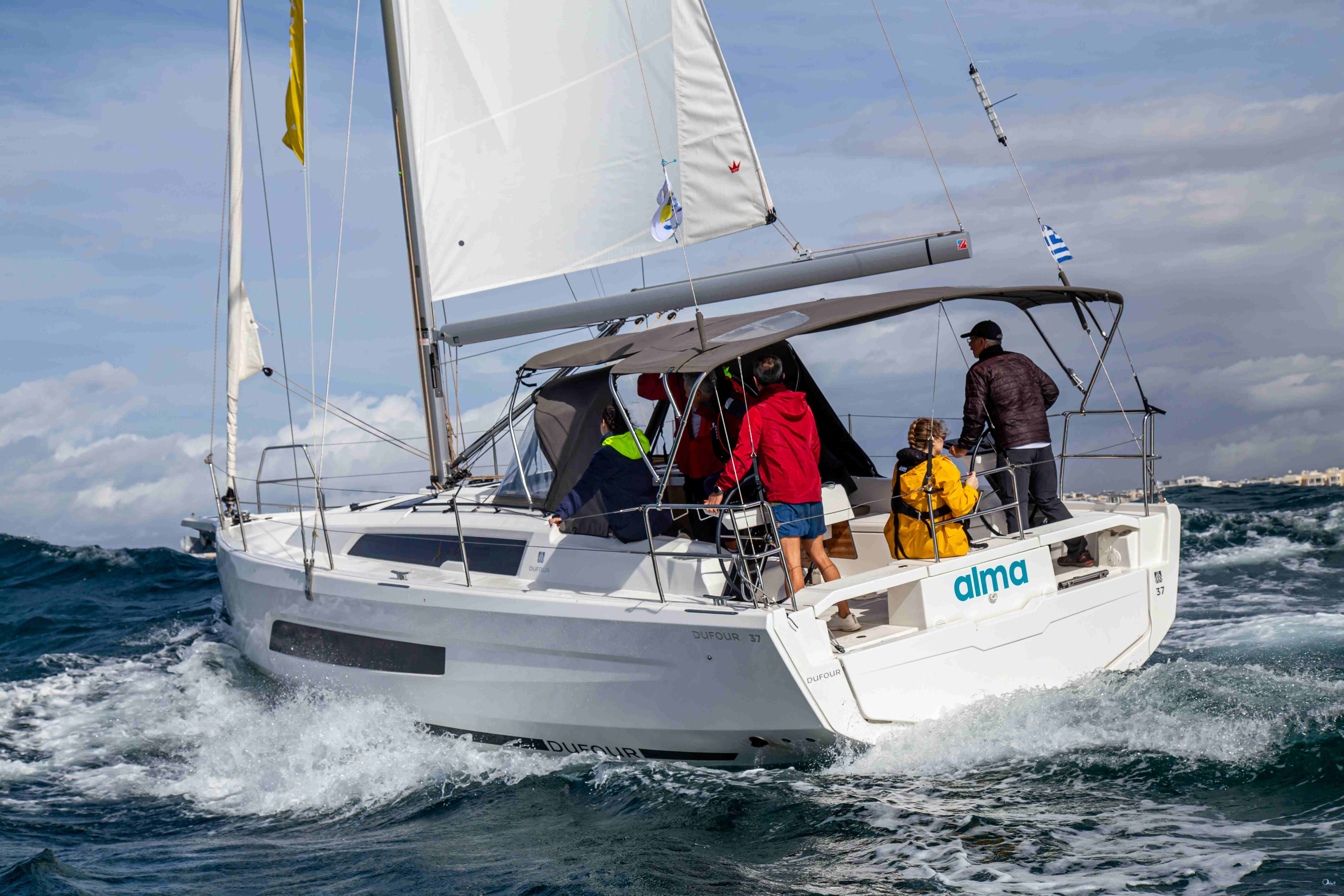 Dufour 37 Top image