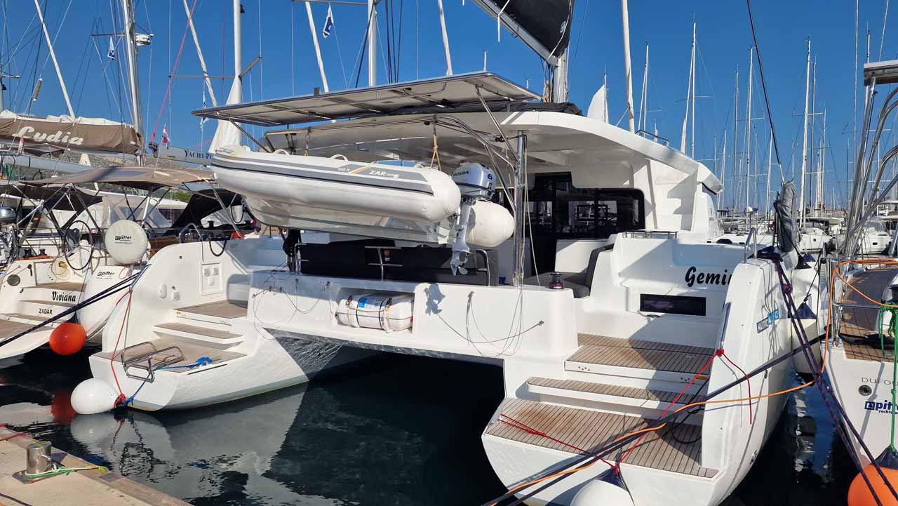 Lagoon 46  Top image