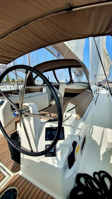 Sun Odyssey 490 Dalion, Foto 3
