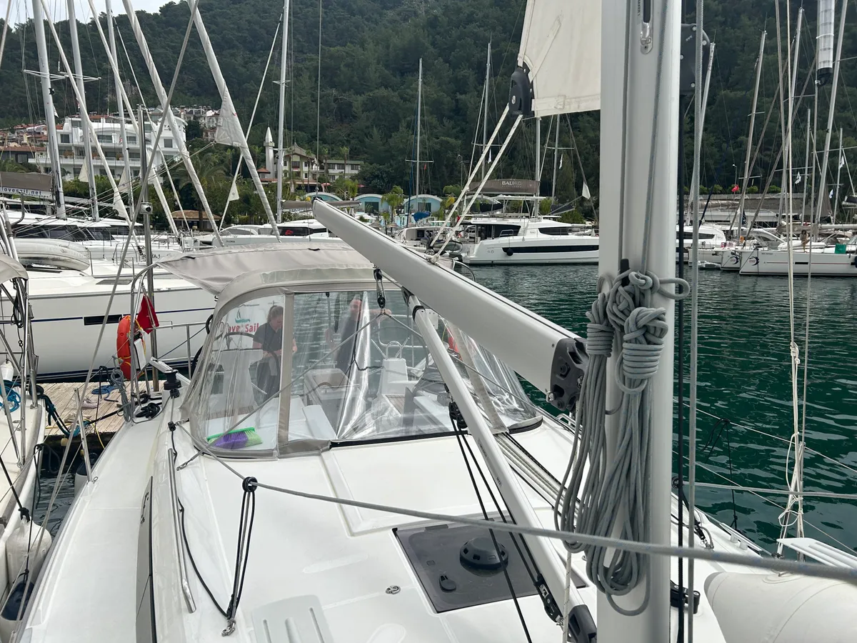 Oceanis 34.1 Benja, Foto 3