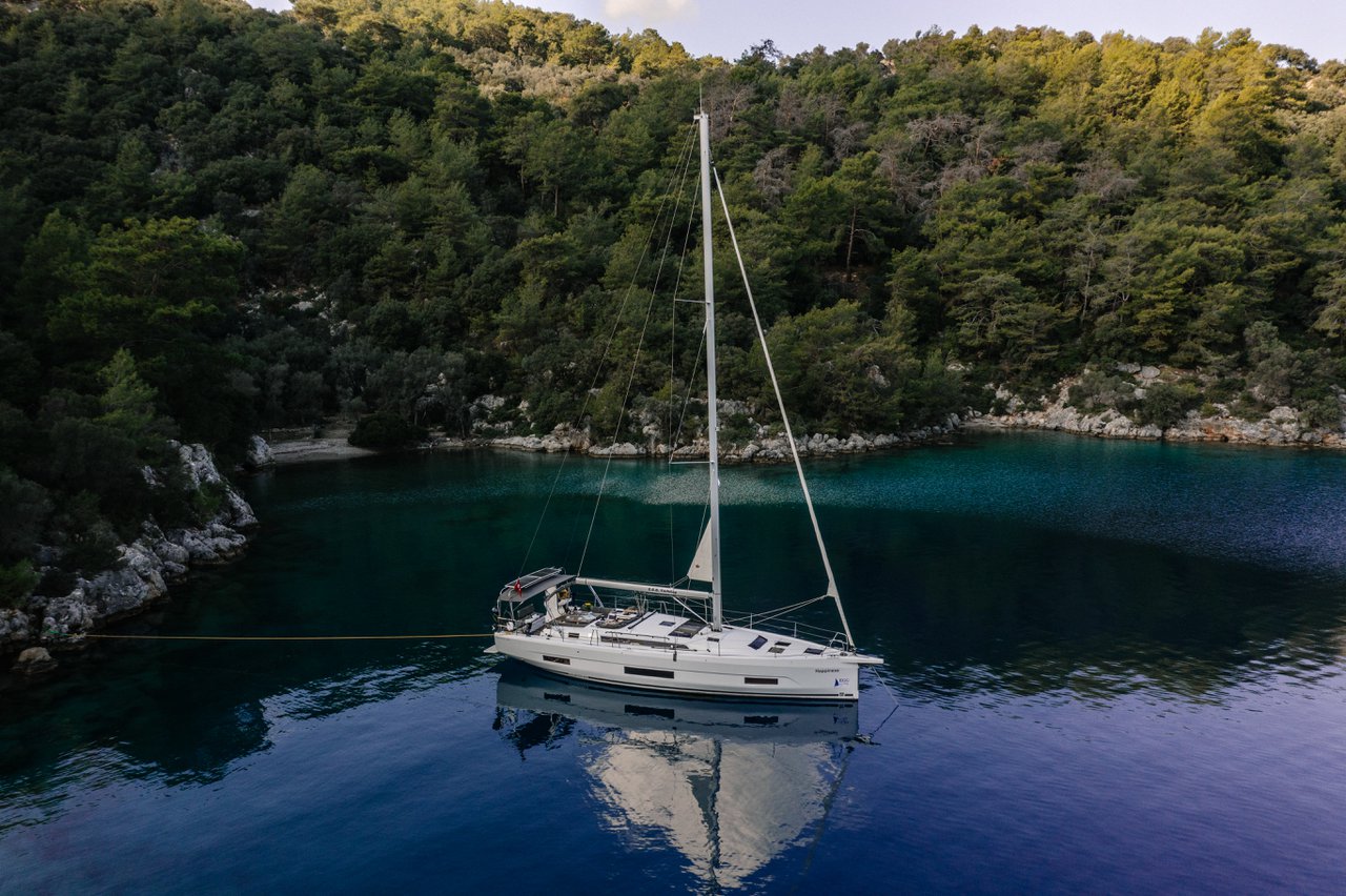 Dufour 470 (4+1cab/ 4 WC) „Happiness“ als Charteryacht