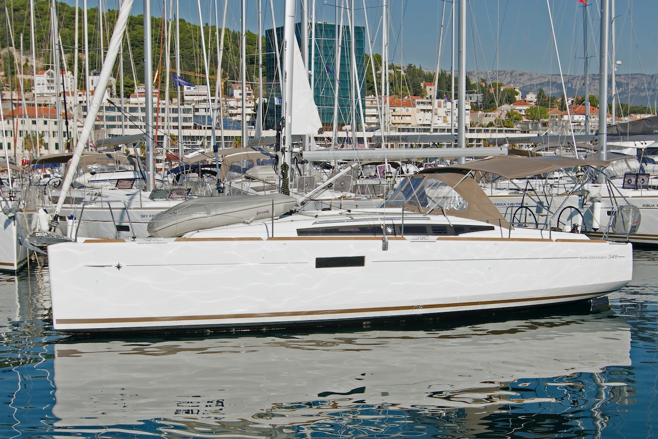Sun Odyssey 349 (3cab) „Cha - Cha“ als Charteryacht