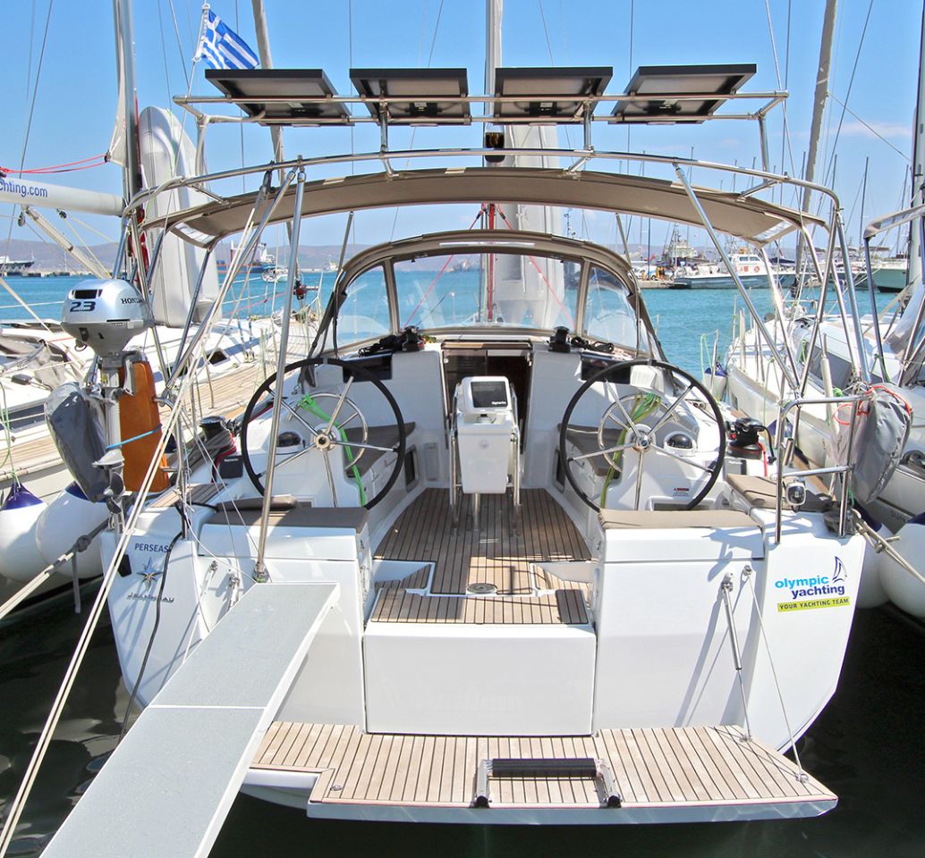 Sun Odyssey 419  Top image