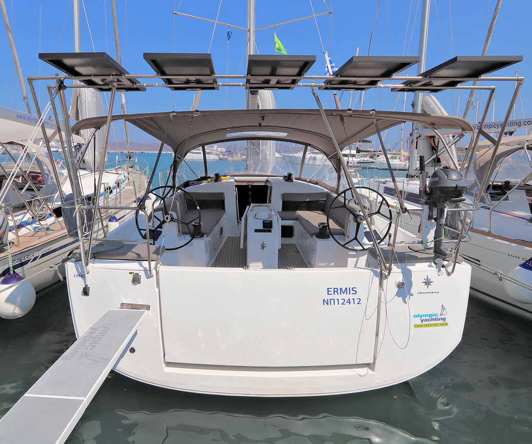 Sun Odyssey 440  Top image