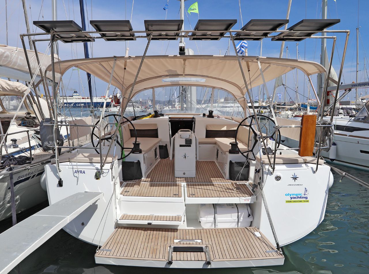 Sun Odyssey 490  Top image