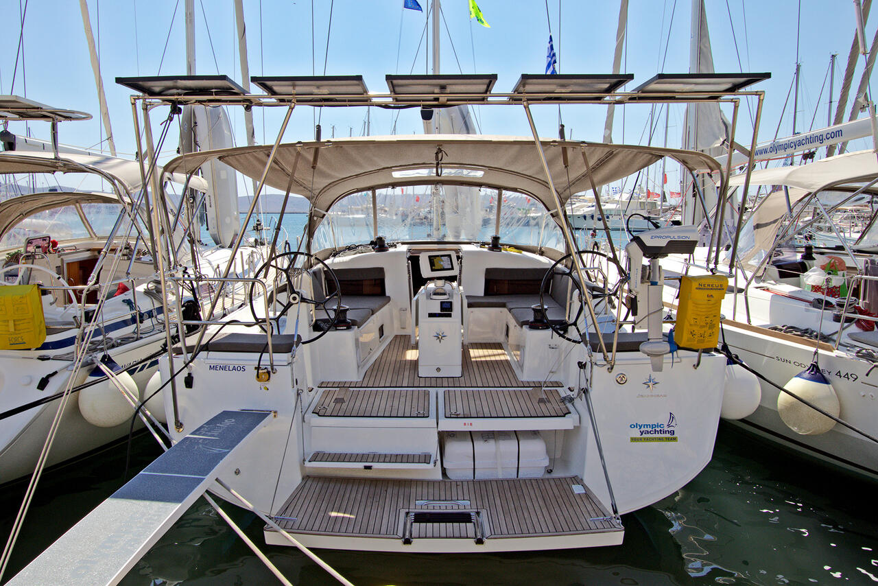 Sun Odyssey 490  Top image