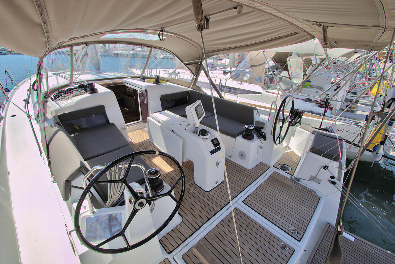 Sun Odyssey 490 Menelaos, Foto 3