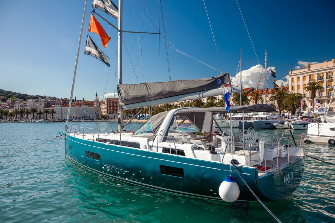 Oceanis 54  Top image