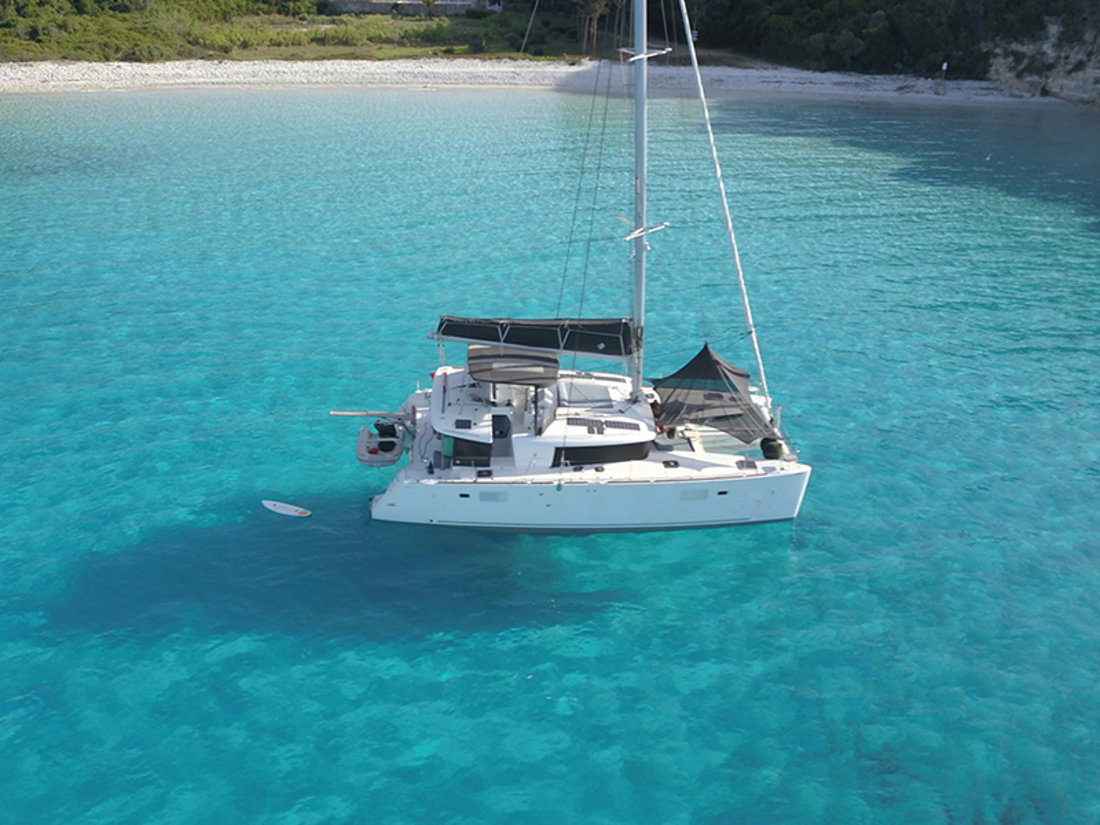 Lagoon 450 F  Top image