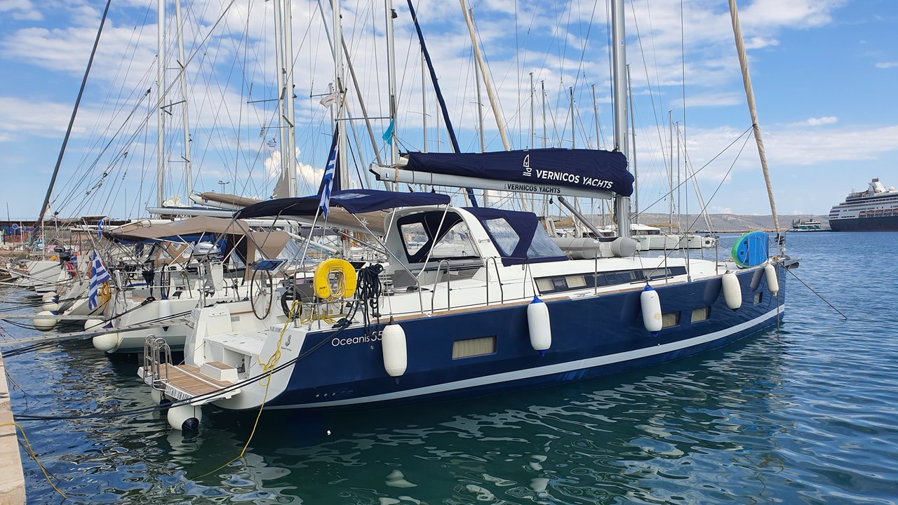 Oceanis 55 (5+1 cab/3wc) „Lucky Trader“ als Charteryacht