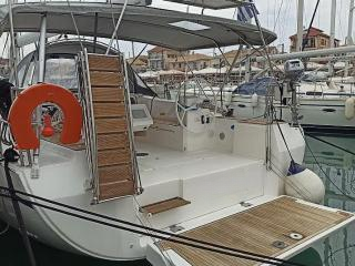 Bavaria C45  Top image