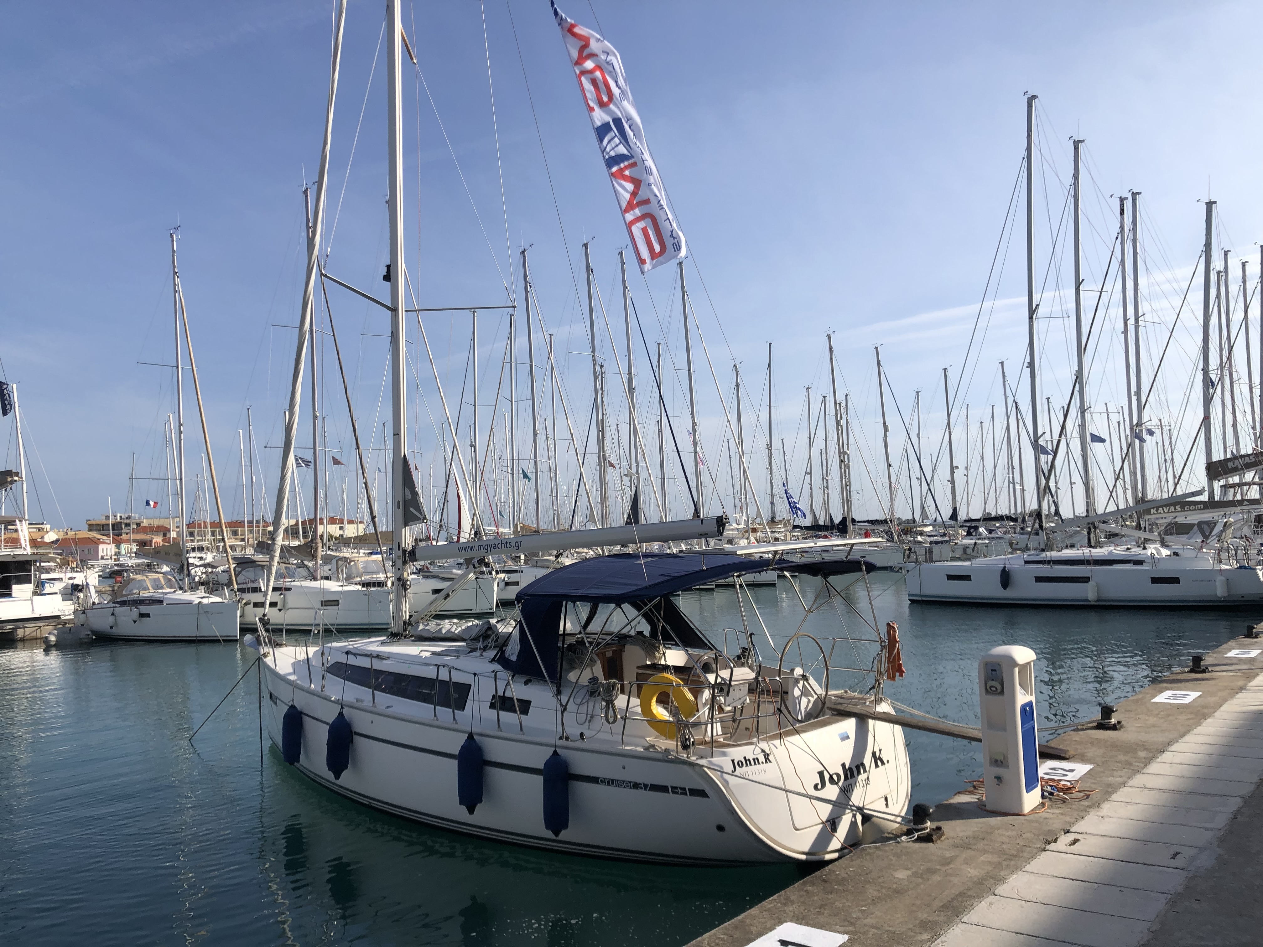 Bavaria Cruiser 37  Top image