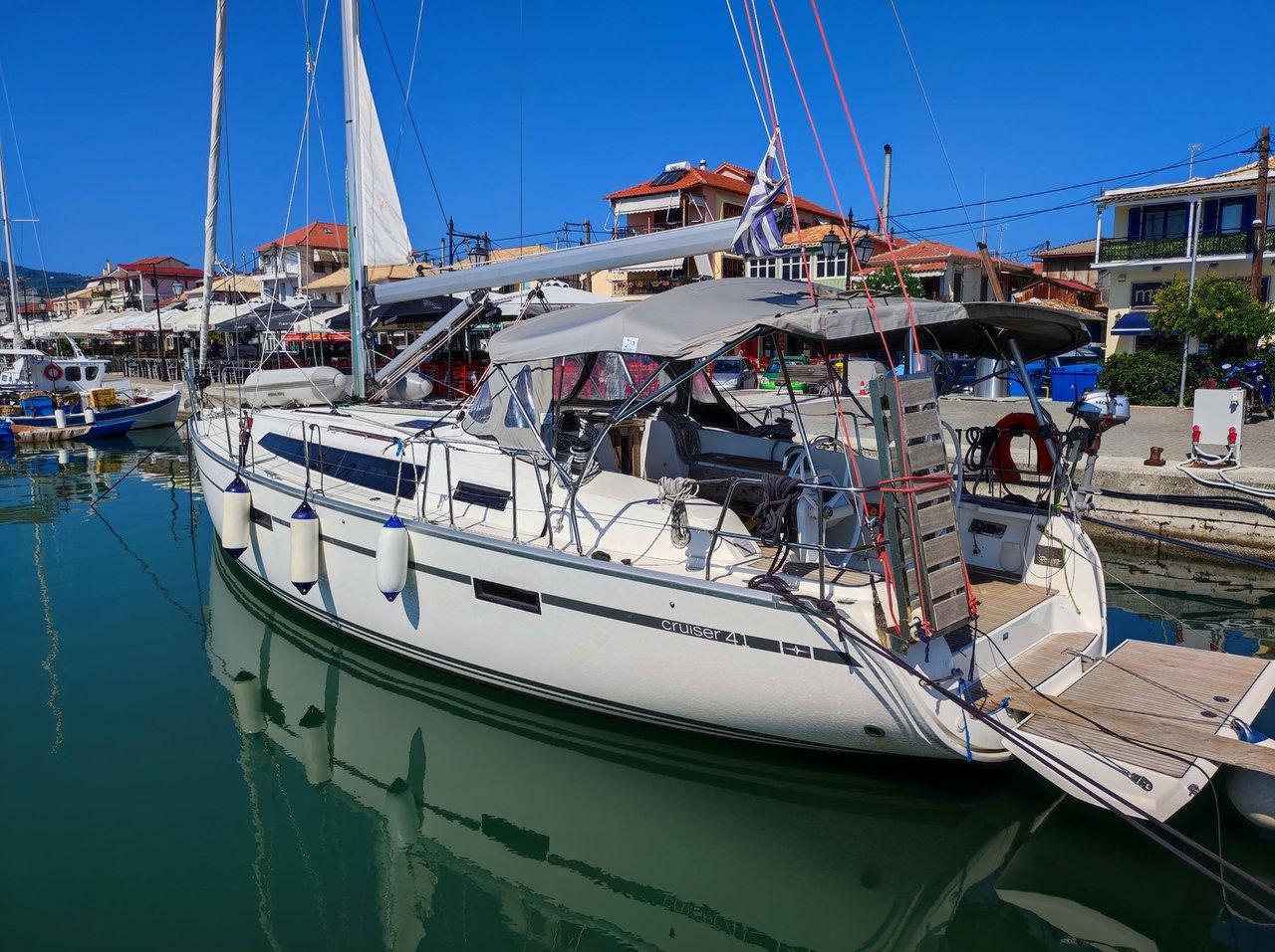 Bavaria Cruiser 41  Top image