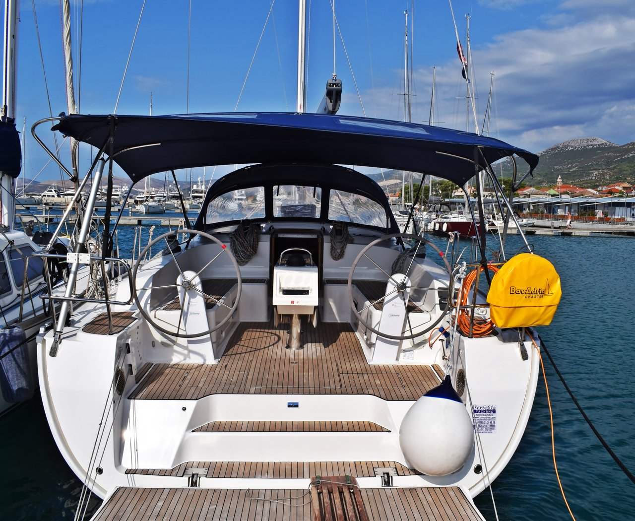 Bavaria Cruiser 46  Top image