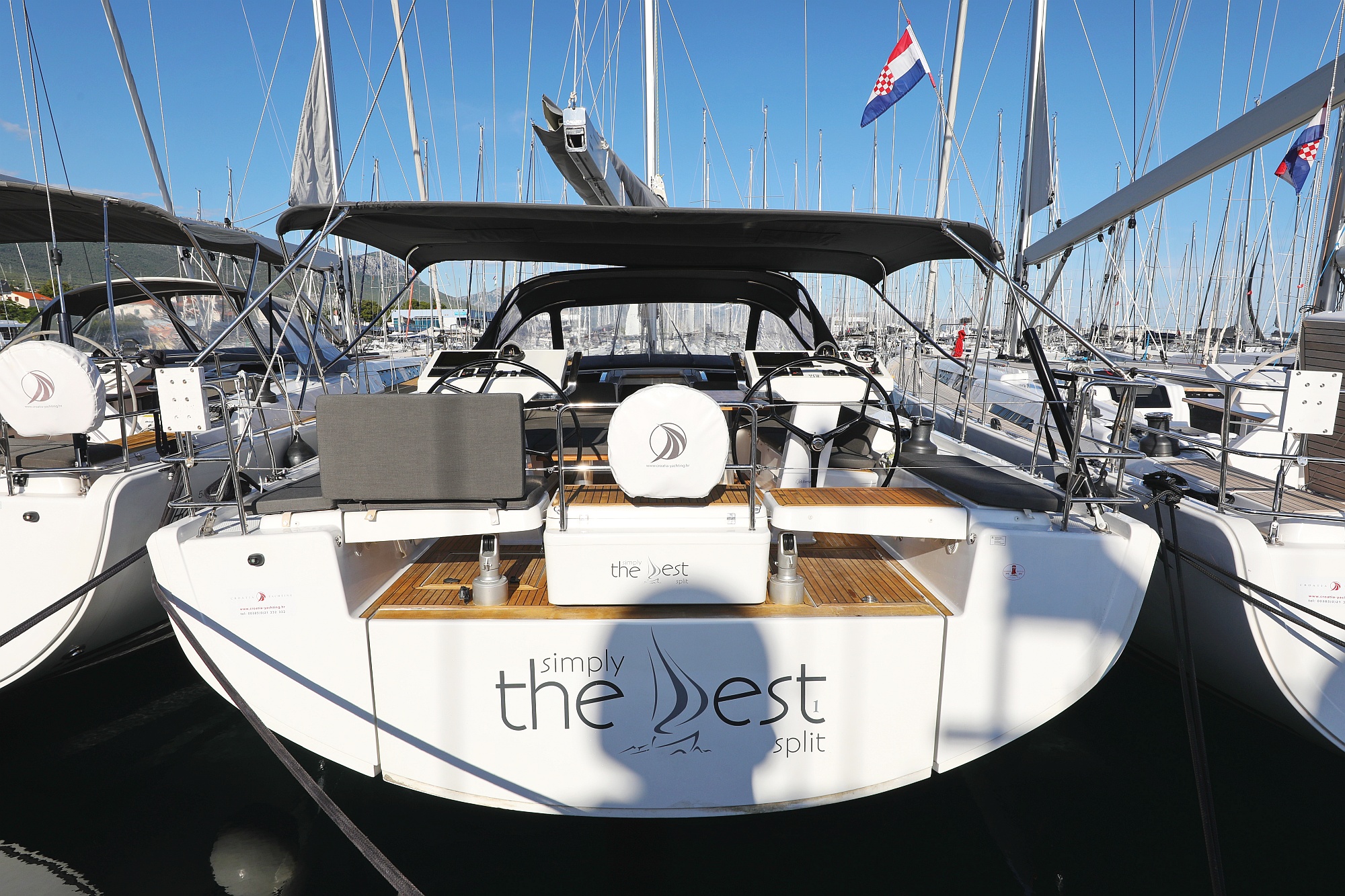 Hanse 548  Top image