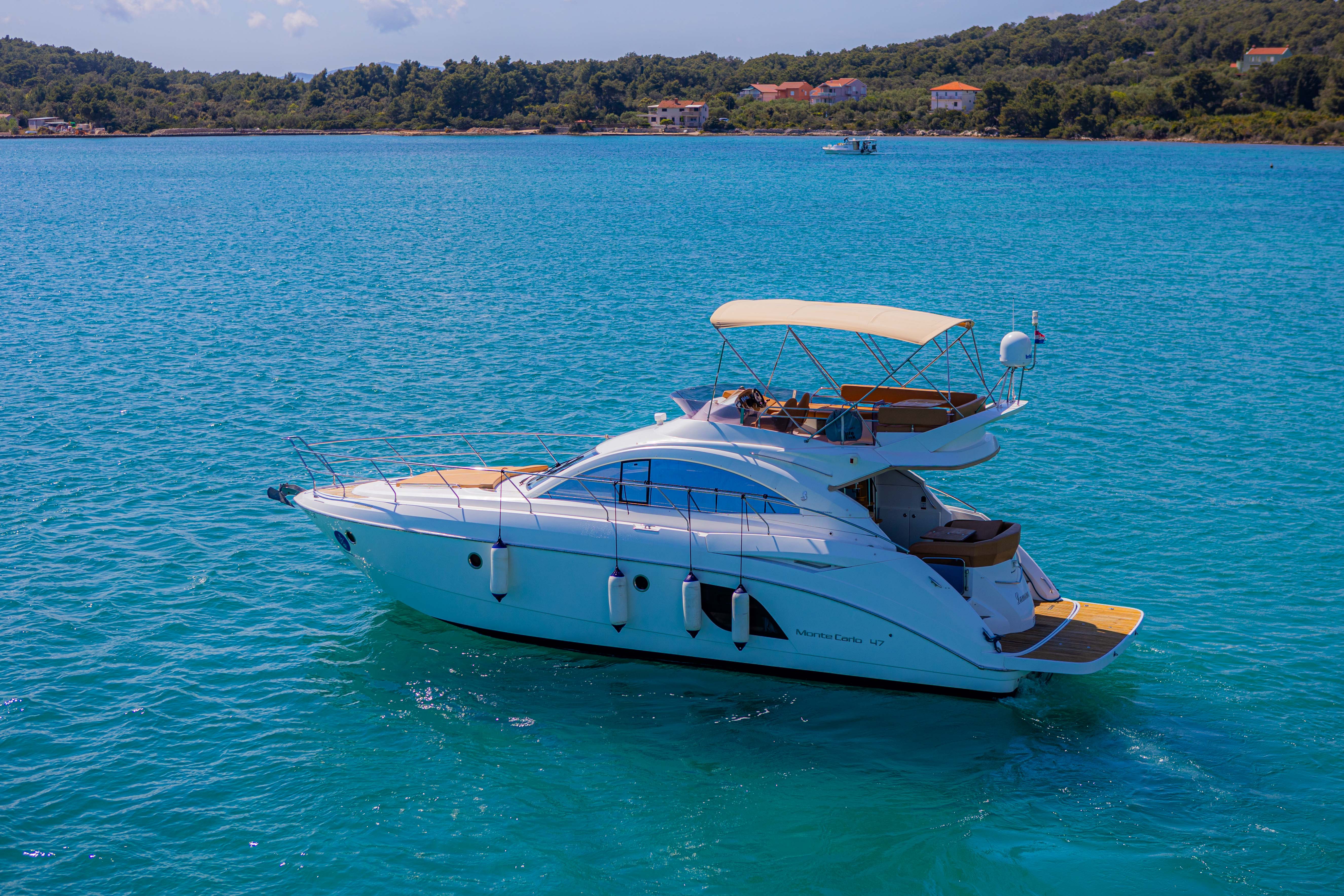 Monte Carlo 47 Fly Lamona