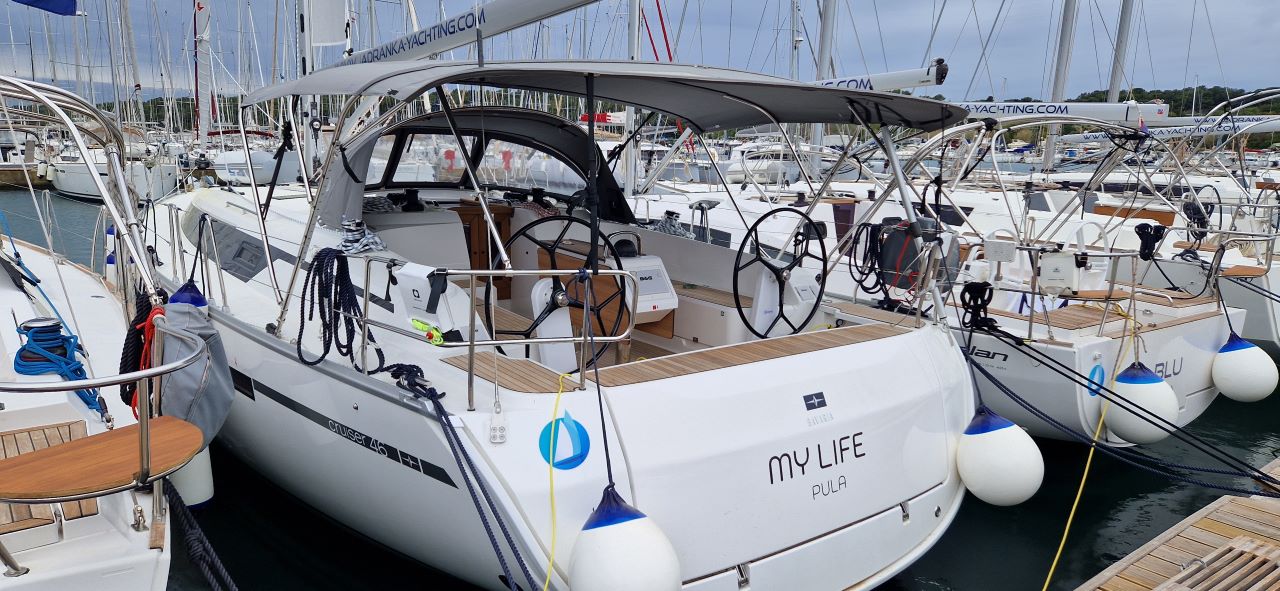 Bavaria Cruiser 46  Top image