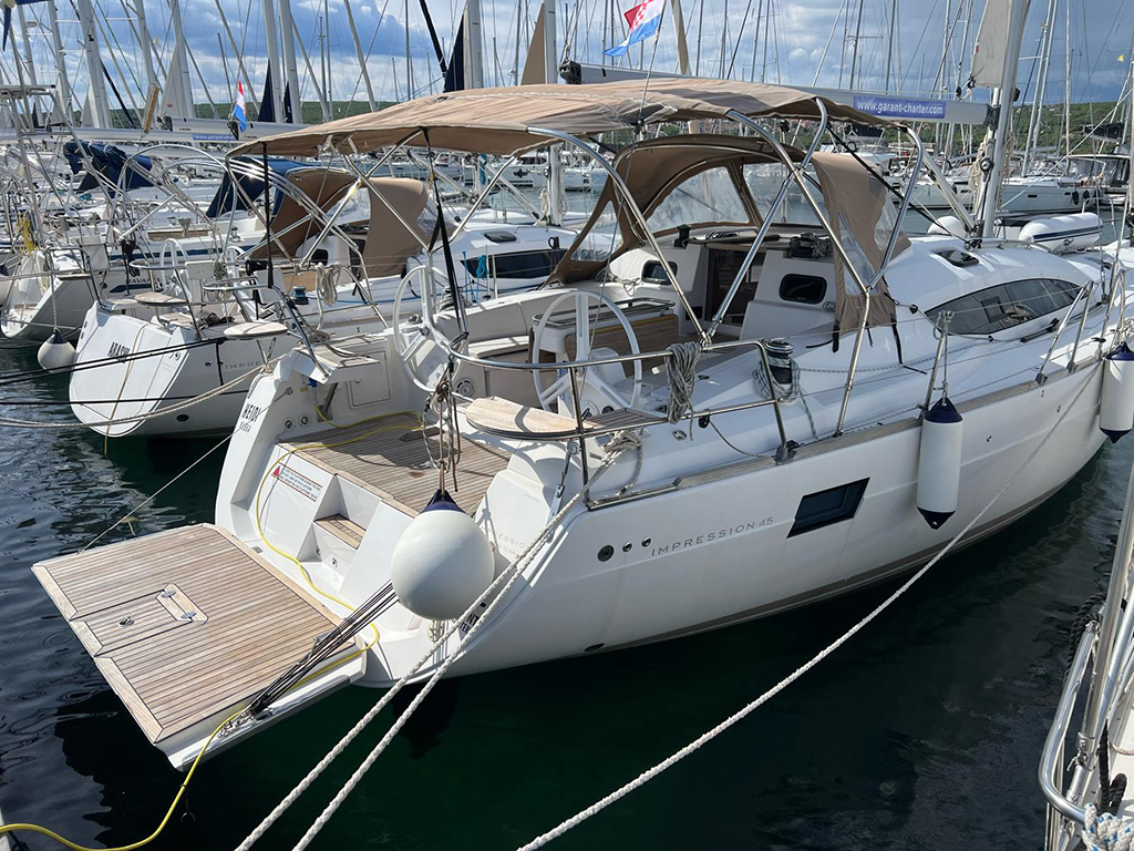Elan 45 Impression „Heidi“ als Charteryacht