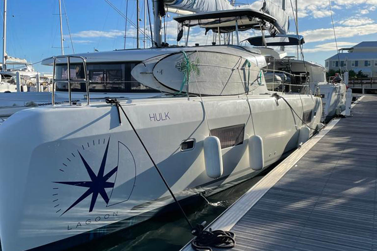 Lagoon 42  Top image