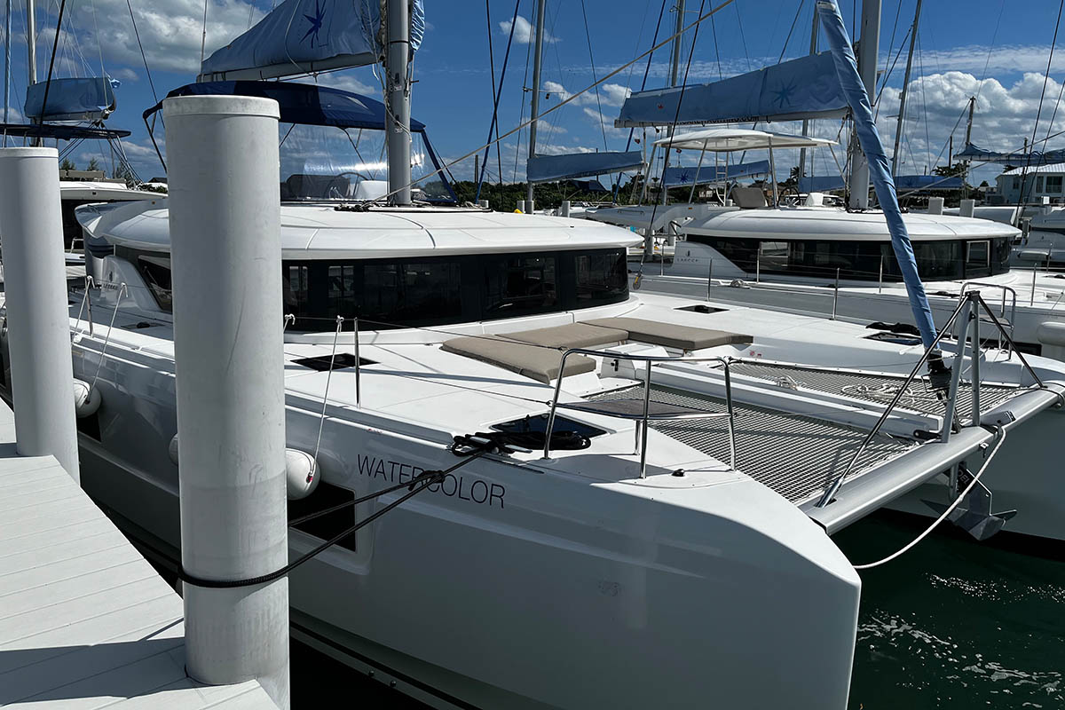 Lagoon 46  Top image