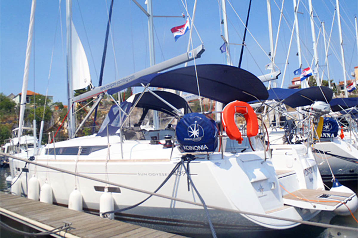 Sun Odyssey 439 (4 cab) „Karma“ als Charteryacht