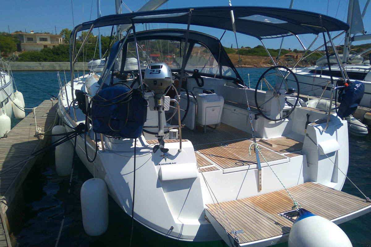 Sun Odyssey 519  Top image