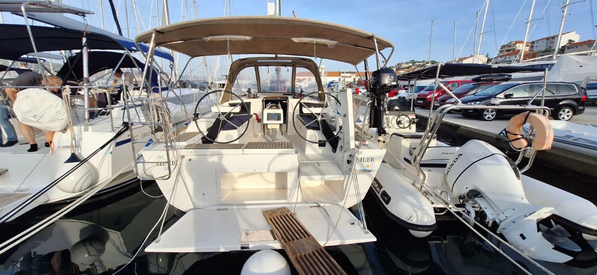 Dufour 360 GL „Sileb“ als Charteryacht