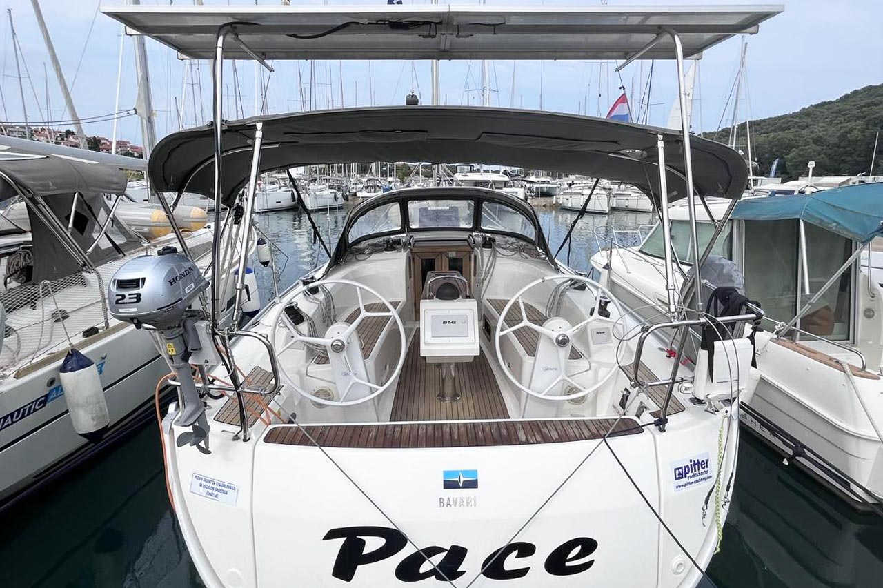 Bavaria Cruiser 34  Top image