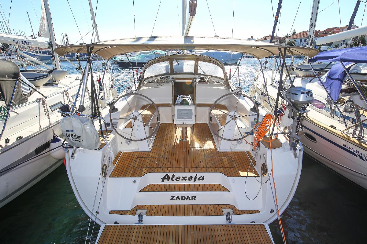 Bavaria Cruiser 46  Top image