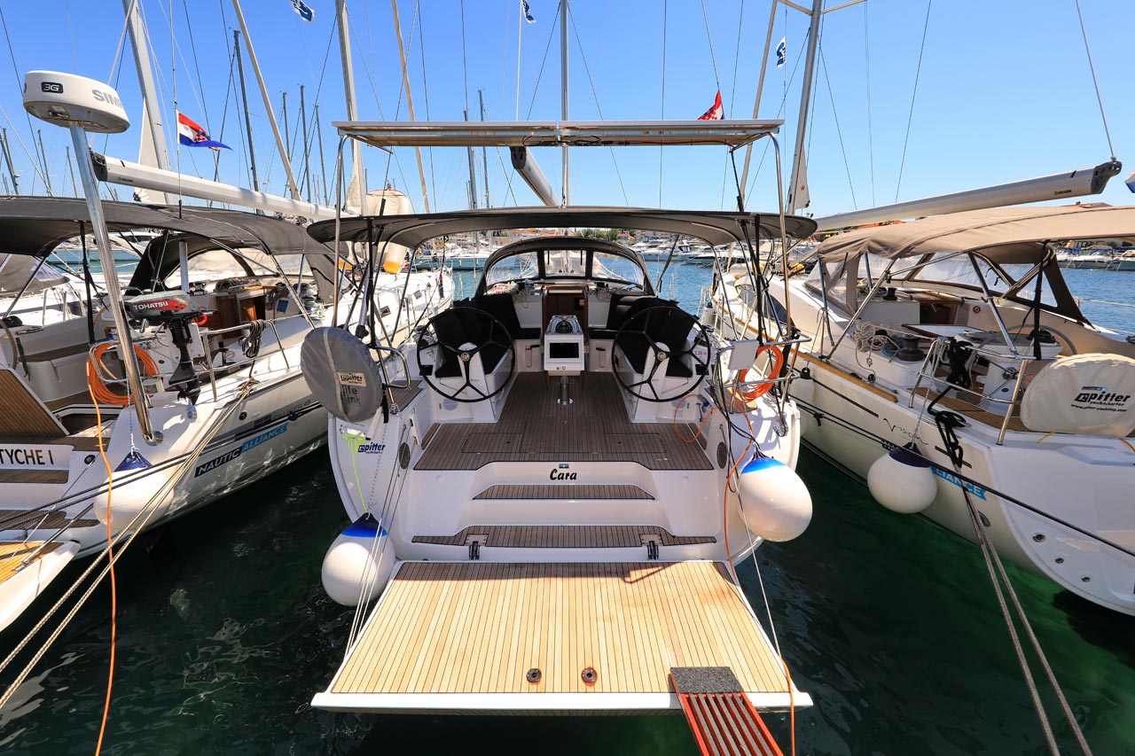 Bavaria Cruiser 46  Top image