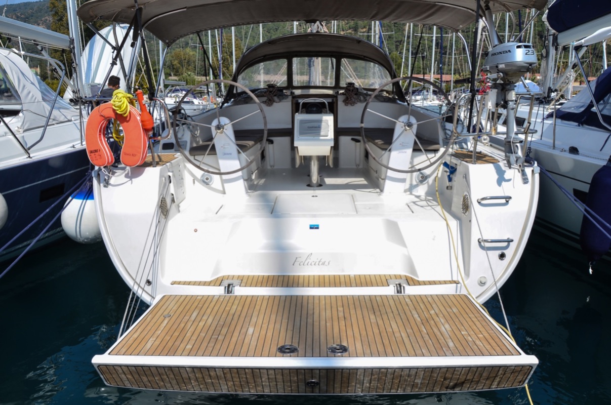 Bavaria Cruiser 46  Top image