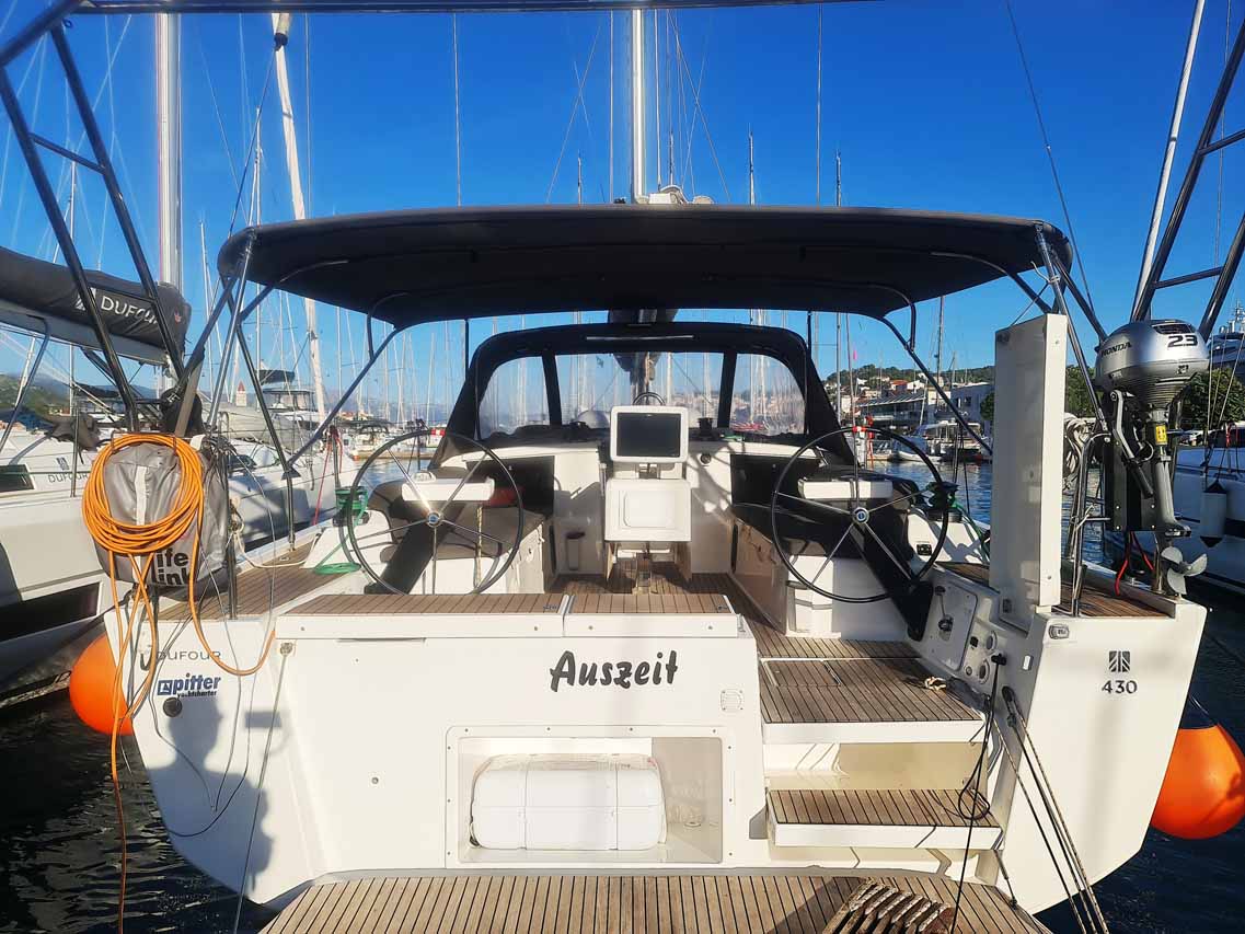 Dufour 430 Grand Large  Top image