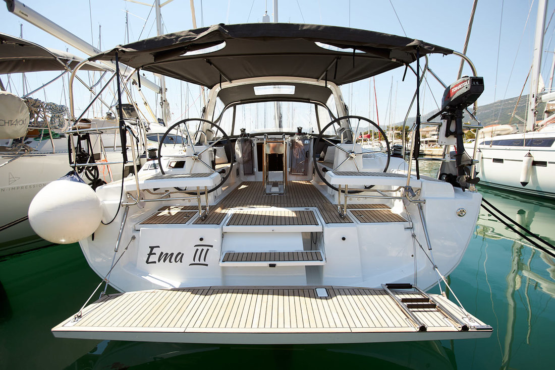 Oceanis 41.1 Top image