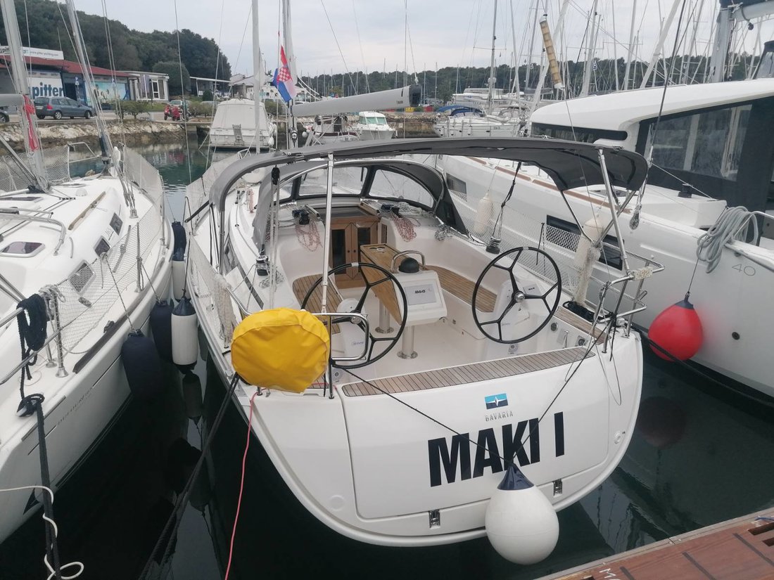 Bavaria Cruiser 34  Top image