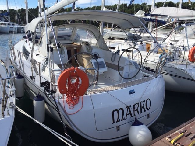 Bavaria Cruiser 37  Top image