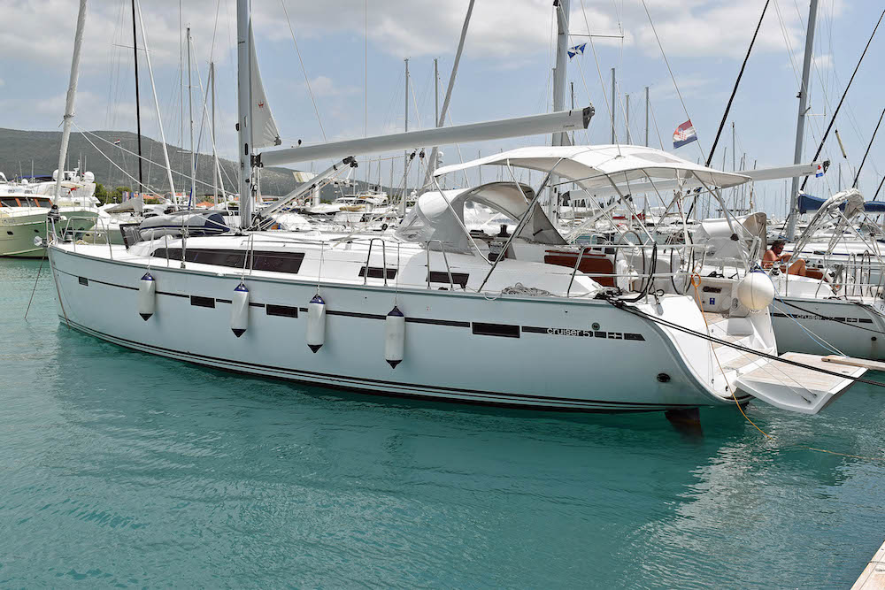 Bavaria Cruiser 51  Top image