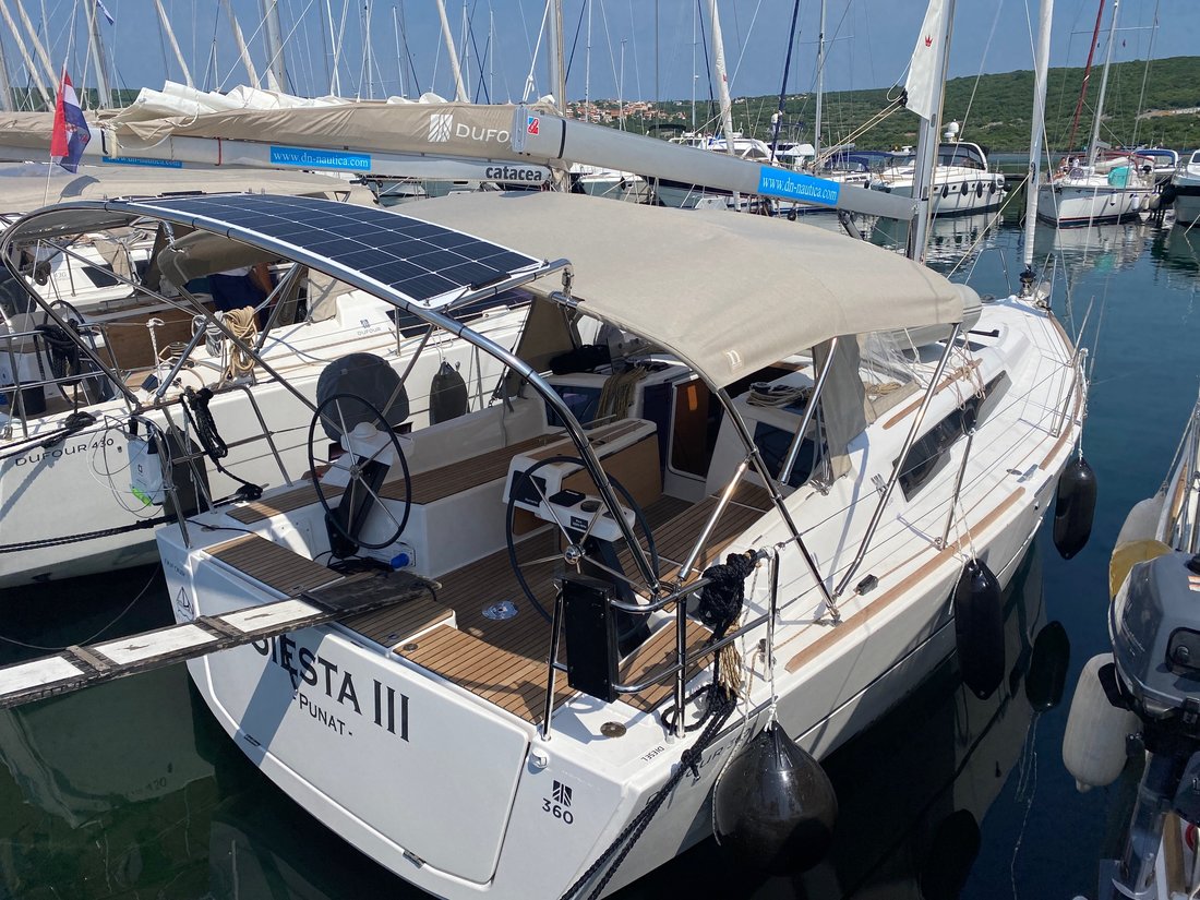 Dufour 360 GL Top image