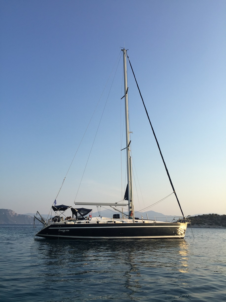 Ocean Star 56.1 (6 cabs) „Delfios“ als Charteryacht