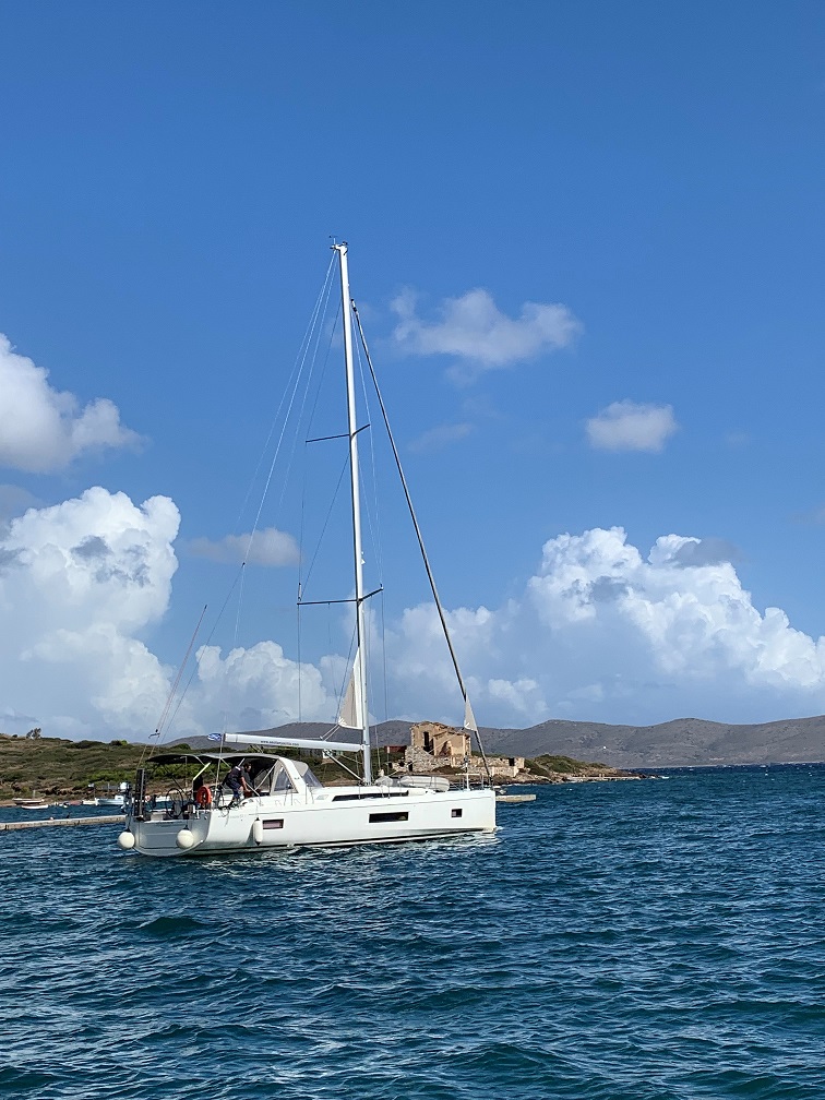 Oceanis 51.1 (5+1 cab, 3+1wc) „Aeolian Muse“ als Charteryacht