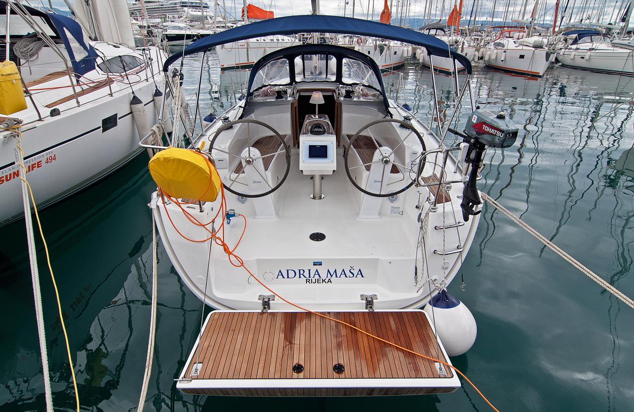 Bavaria Cruiser 34  Top image