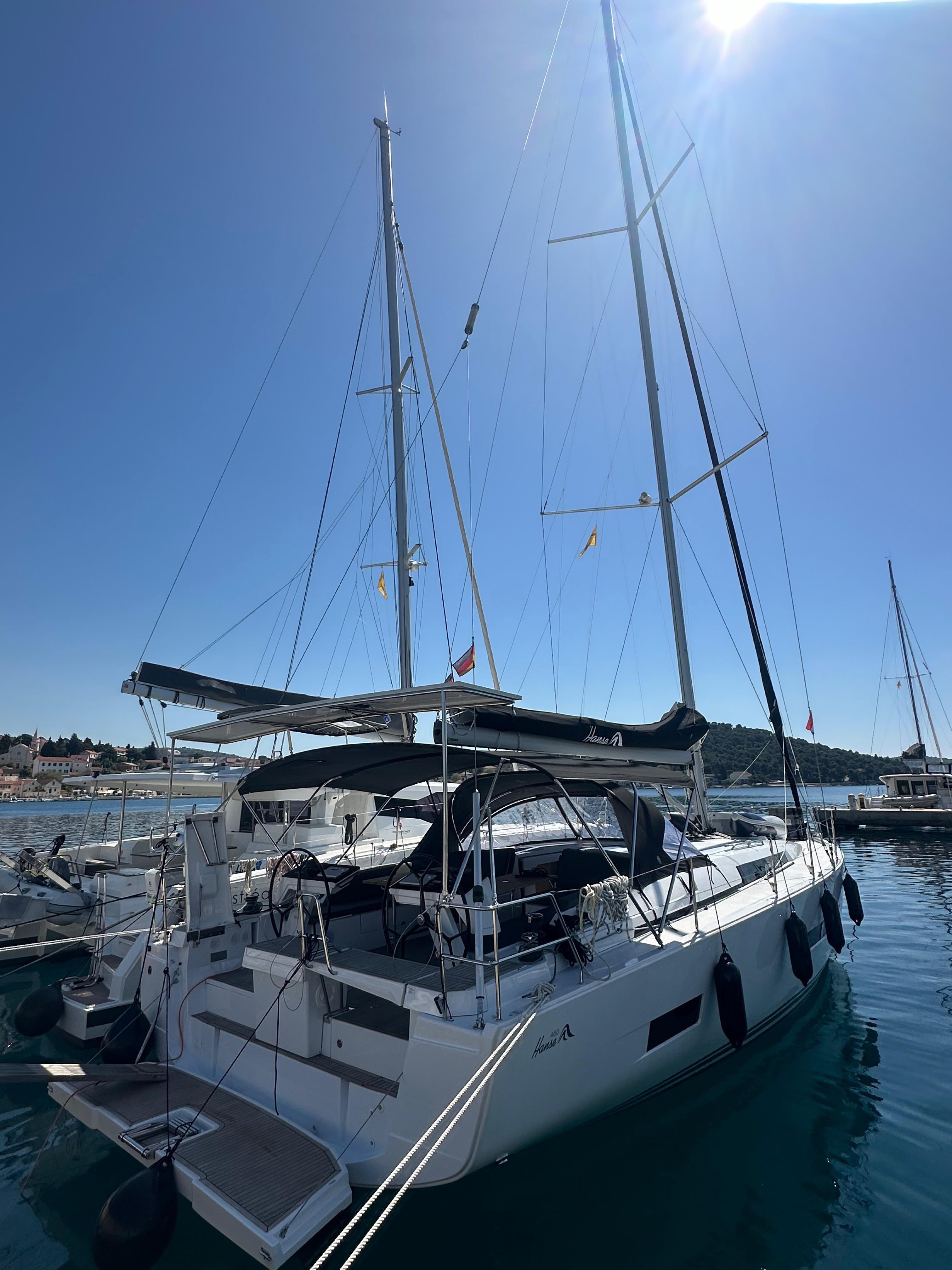 Hanse 460 - 4 cab. Top image