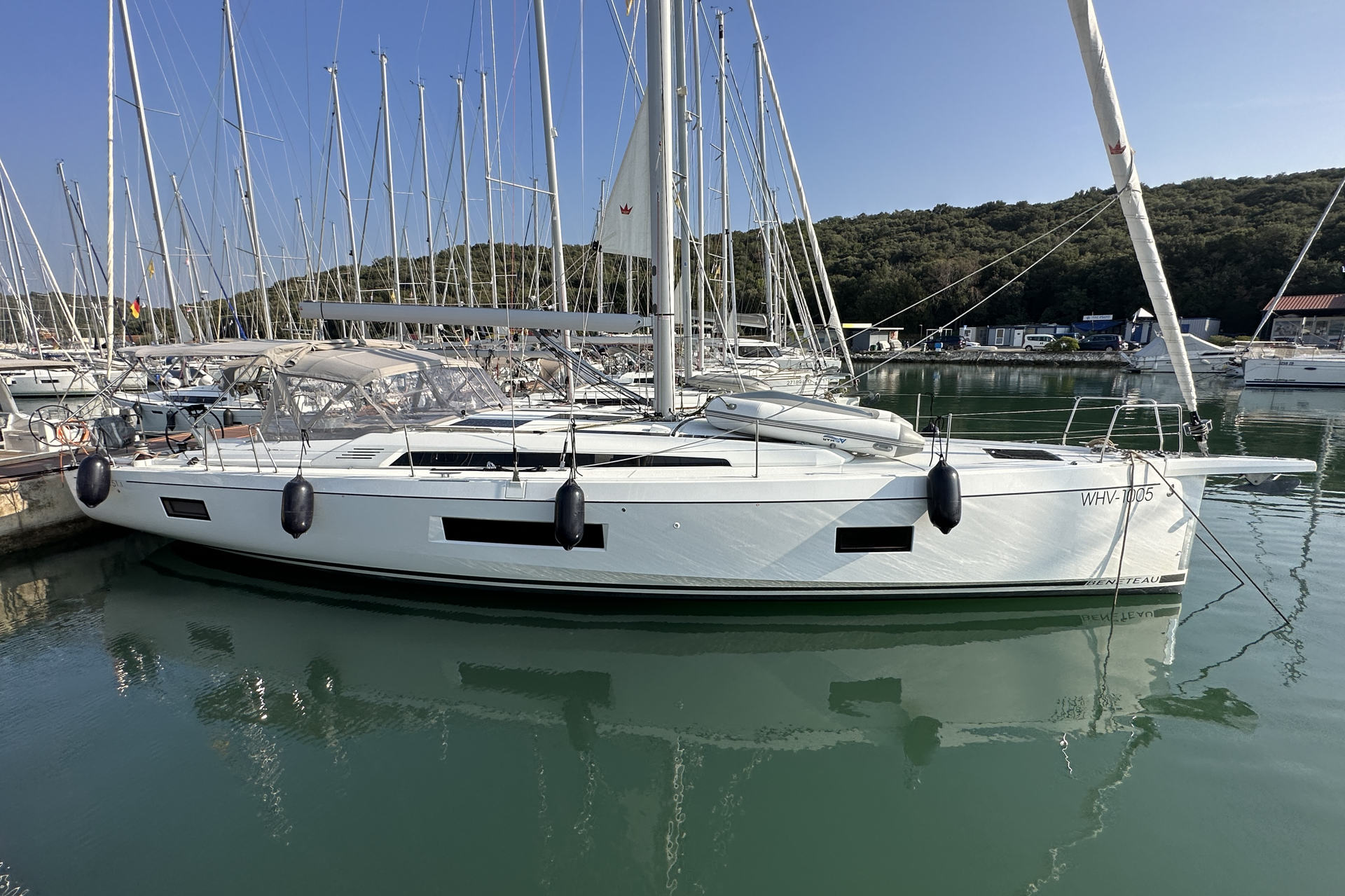Oceanis 51.1  Top image