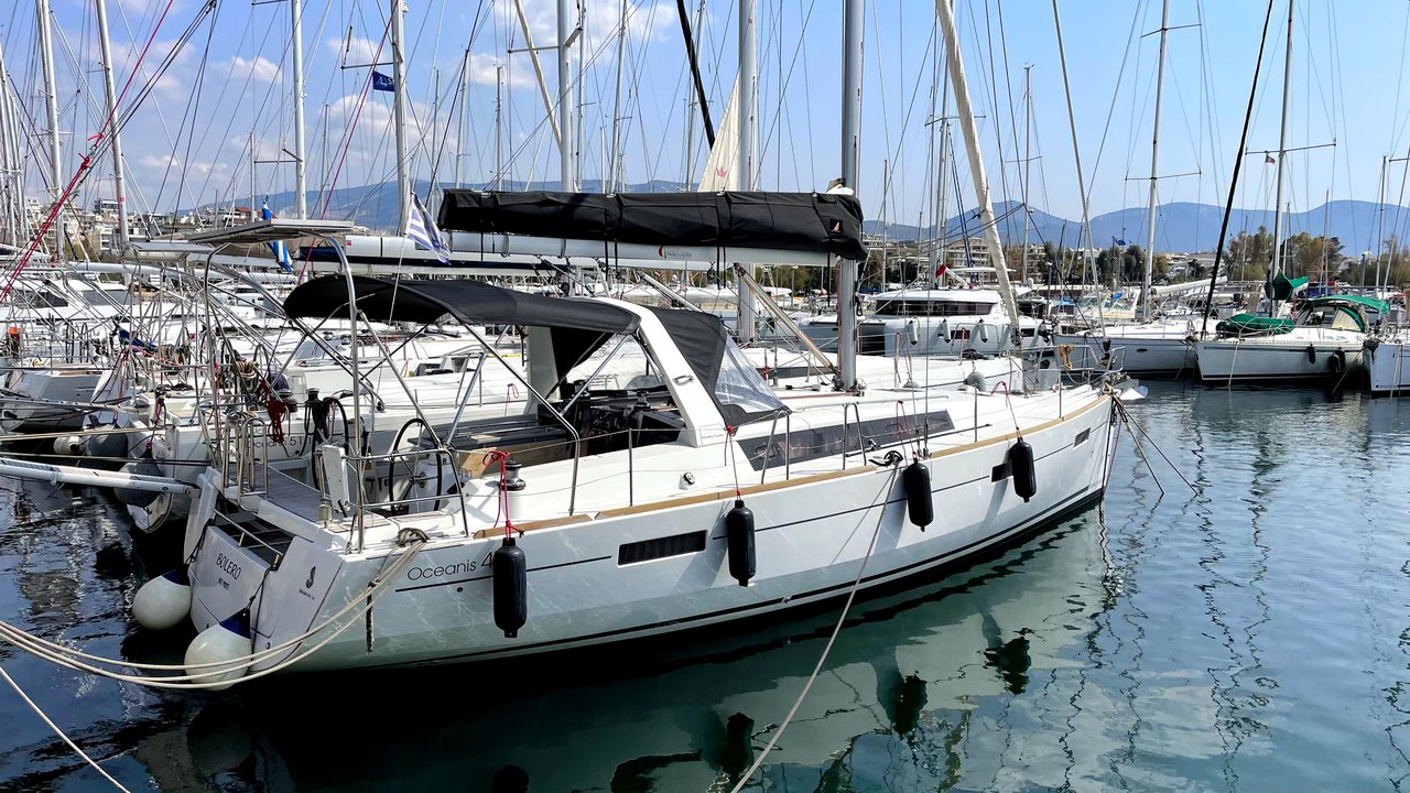 Oceanis 41 Top image