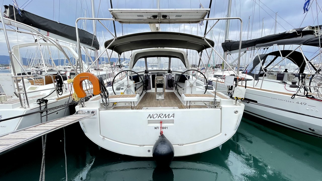 Oceanis 41.1 Top image