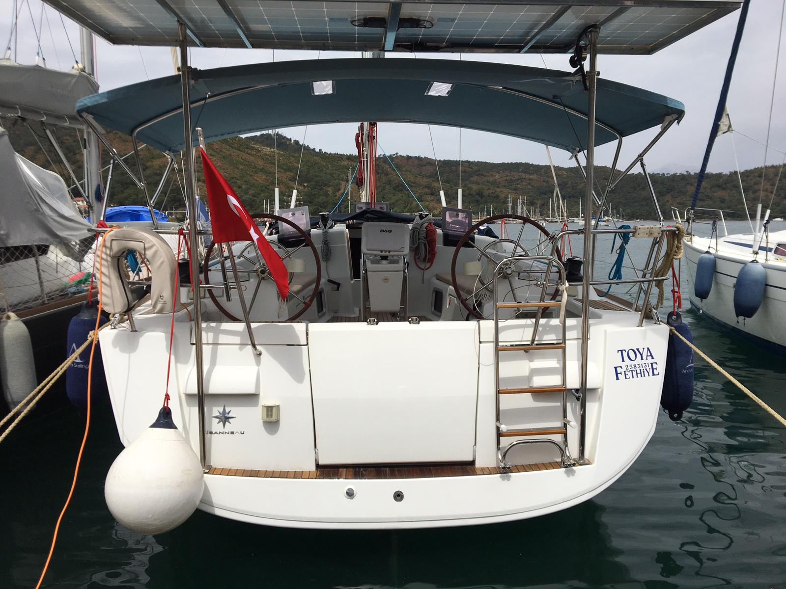 Sun Odyssey 439  Top image