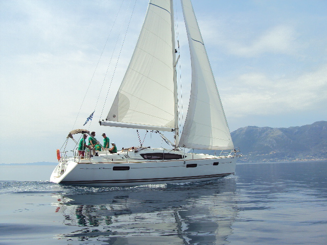 Sun Odyssey 42 DS Top image