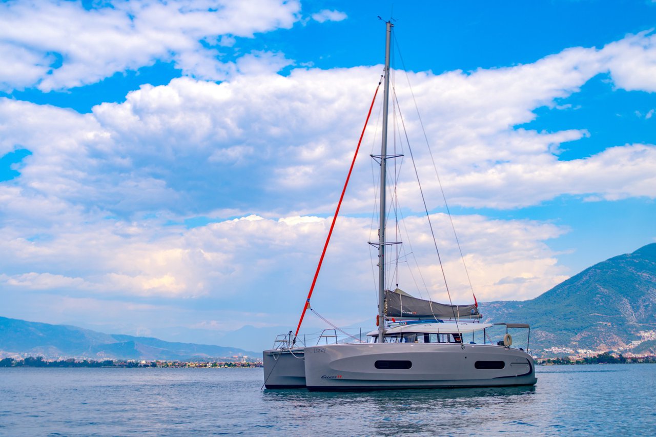 Excess 11 „Lizzy“ als Charteryacht